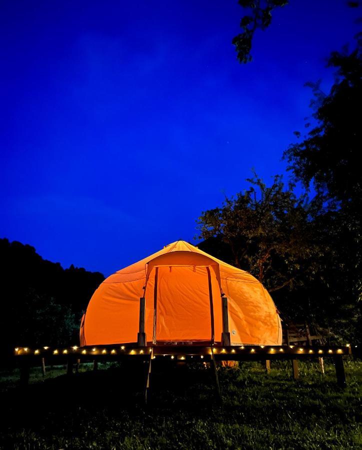 Flore'S Garden Glamping Бран Екстер'єр фото