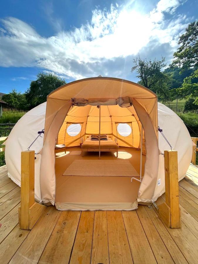 Flore'S Garden Glamping Бран Екстер'єр фото