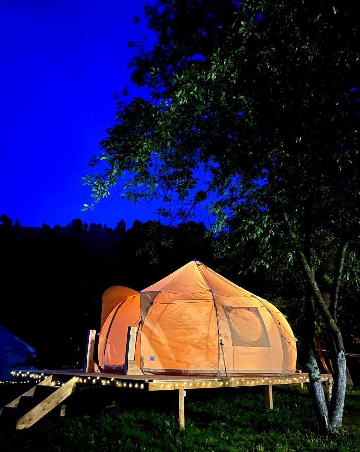 Flore'S Garden Glamping Бран Екстер'єр фото