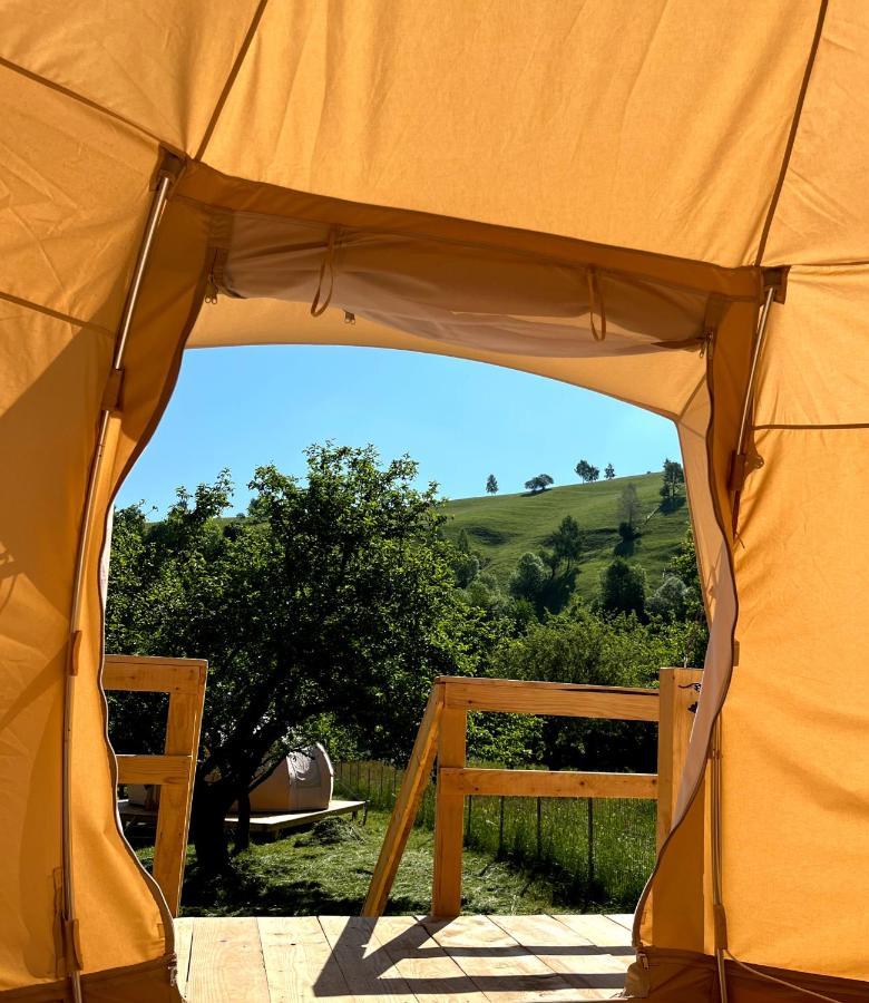 Flore'S Garden Glamping Бран Екстер'єр фото