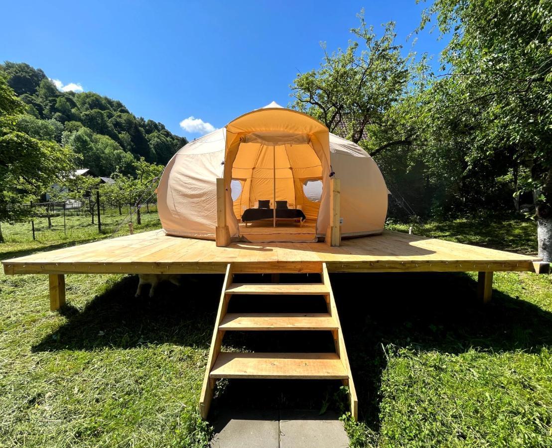 Flore'S Garden Glamping Бран Екстер'єр фото